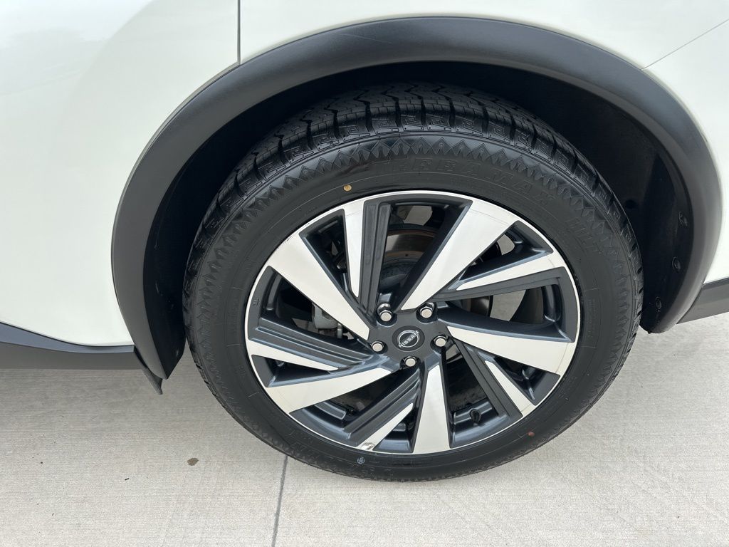 2023 Pearl White Tricoat Nissan Murano SL FWD SUV