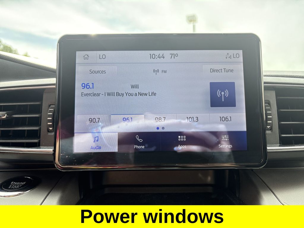 2022 Ford Explorer XLT photo