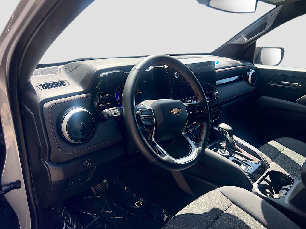 Used 2024 Gray Chevrolet Z71 image 9