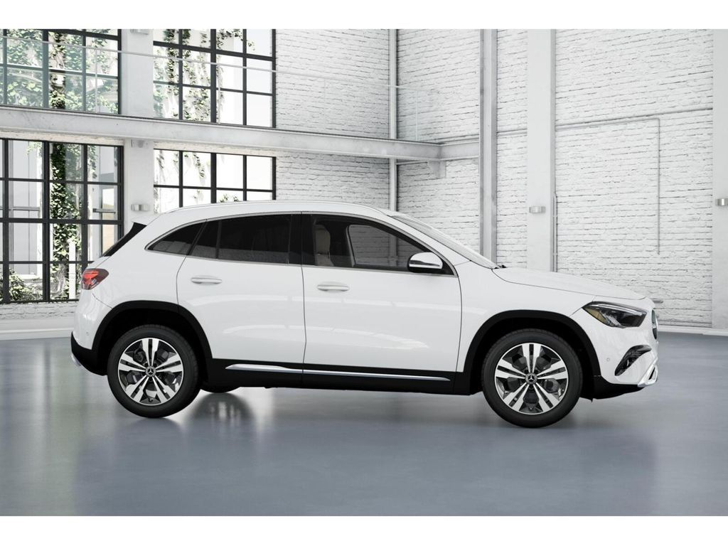 2025 Mercedes-Benz GLA 250 4MATIC 15