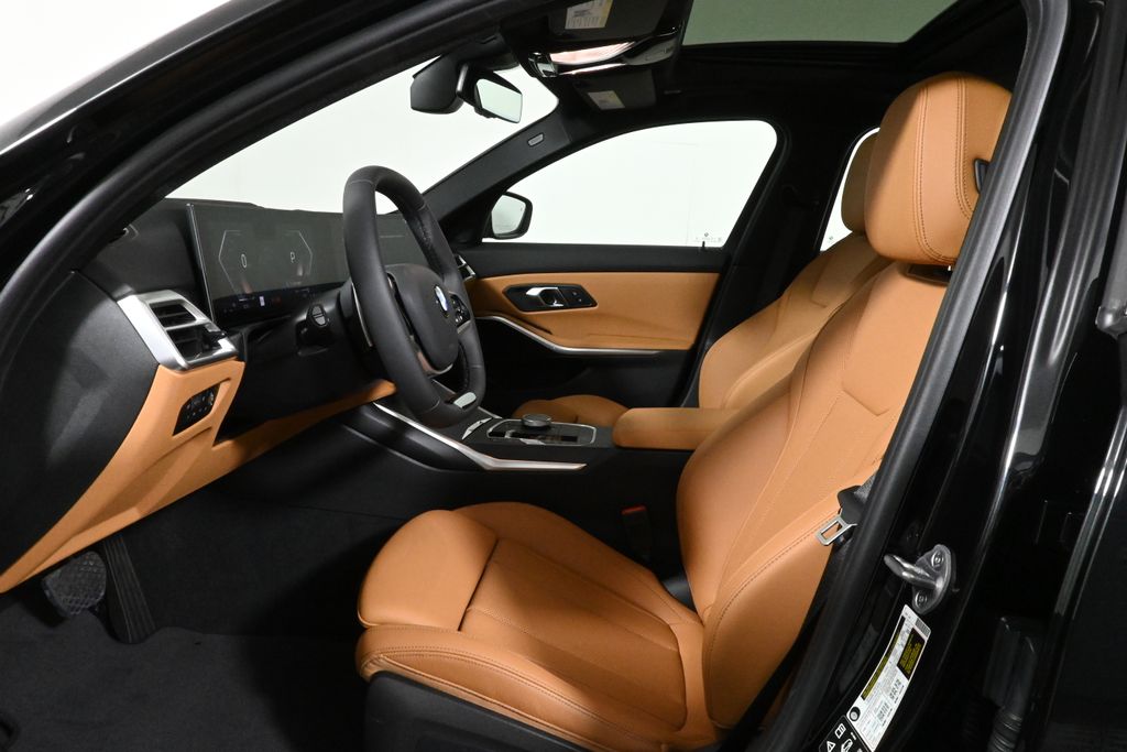 Thumbnail: 2025 BMW 3 Series - 3