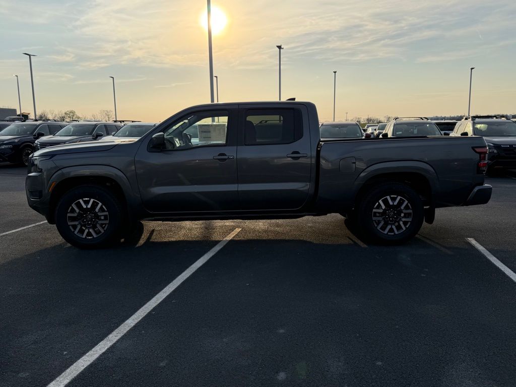View vehicle photo 7