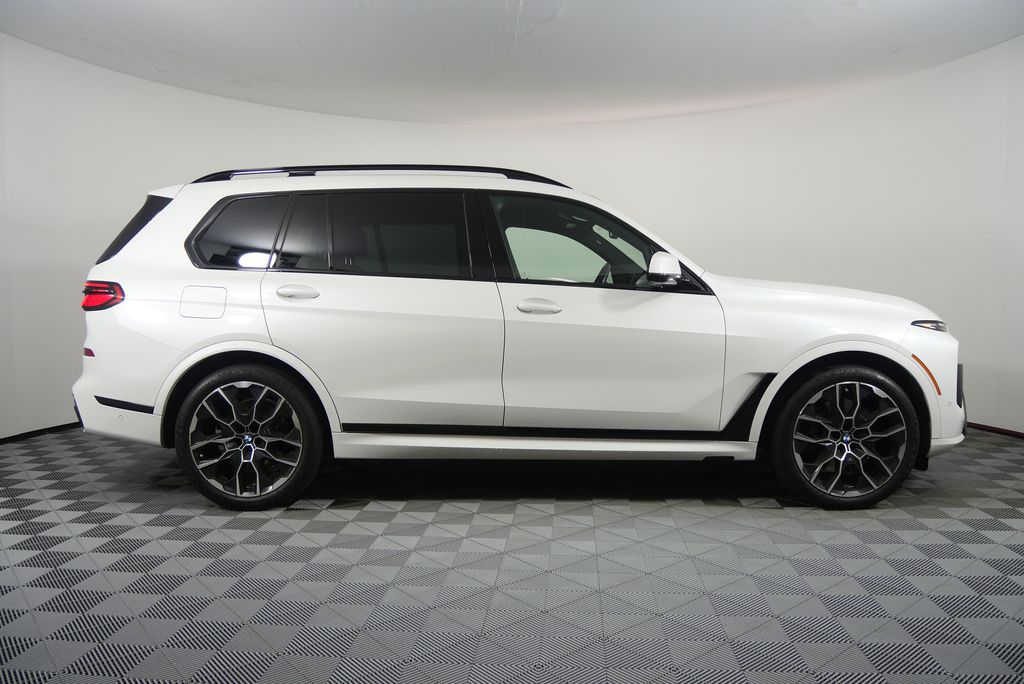 Thumbnail: 2024 BMW X7 - 2
