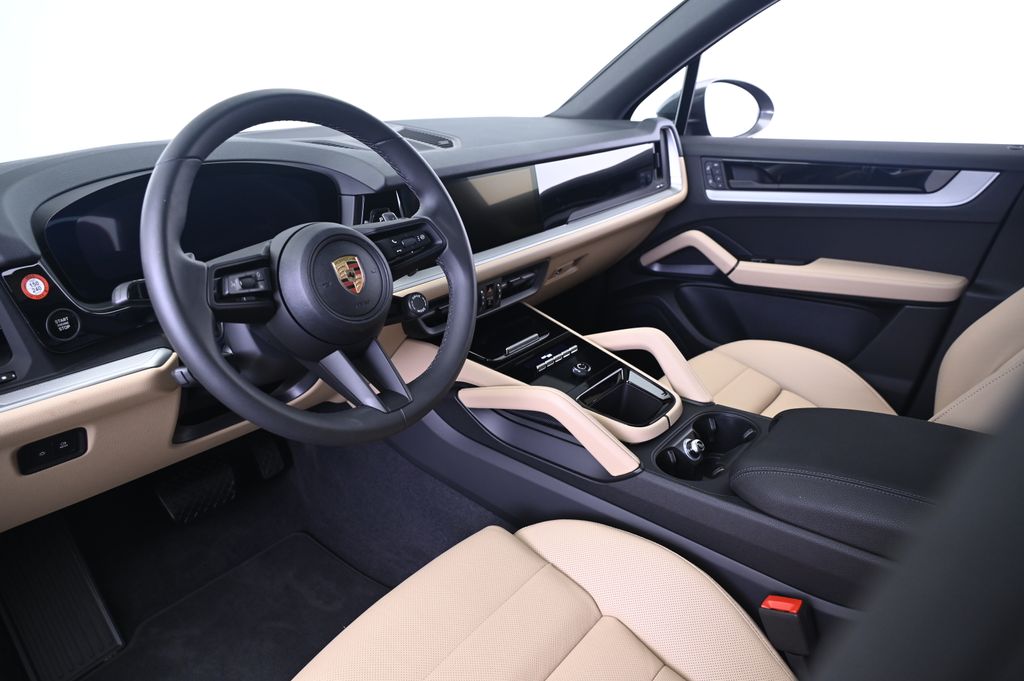 Thumbnail: 2025 Porsche Cayenne - 4