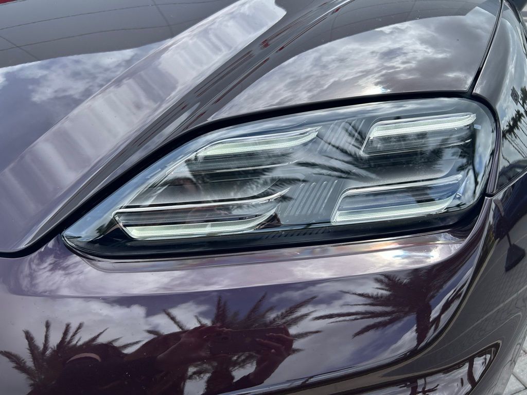 Thumbnail: 2025 Porsche Macan - 13