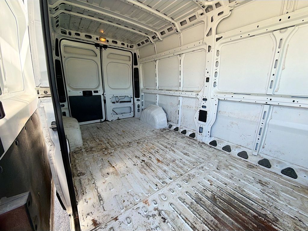 Used 2021 White Ram High Roof image 20