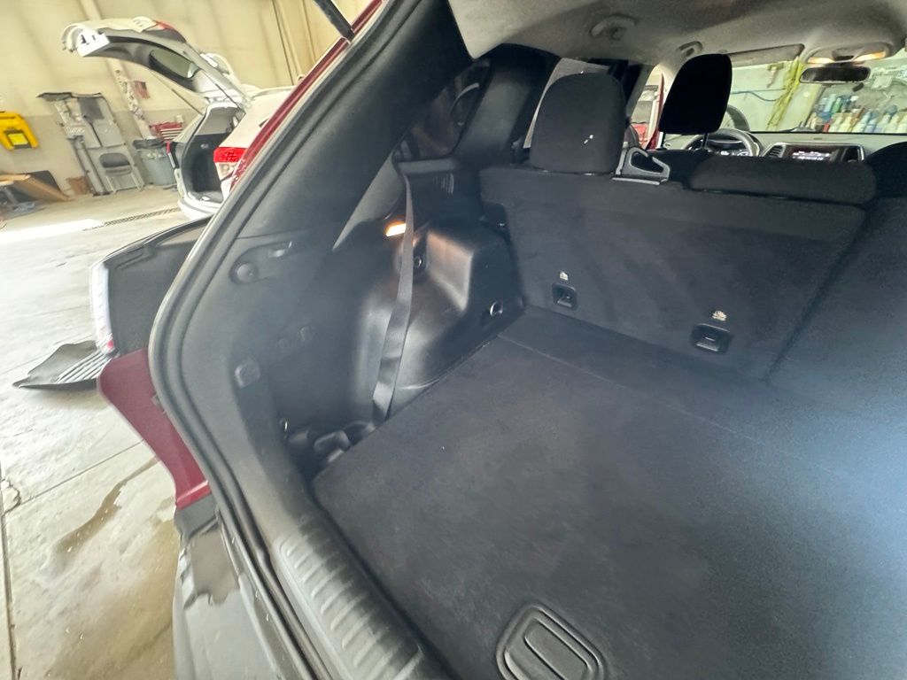 Used 2019 Jeep Cherokee SUV