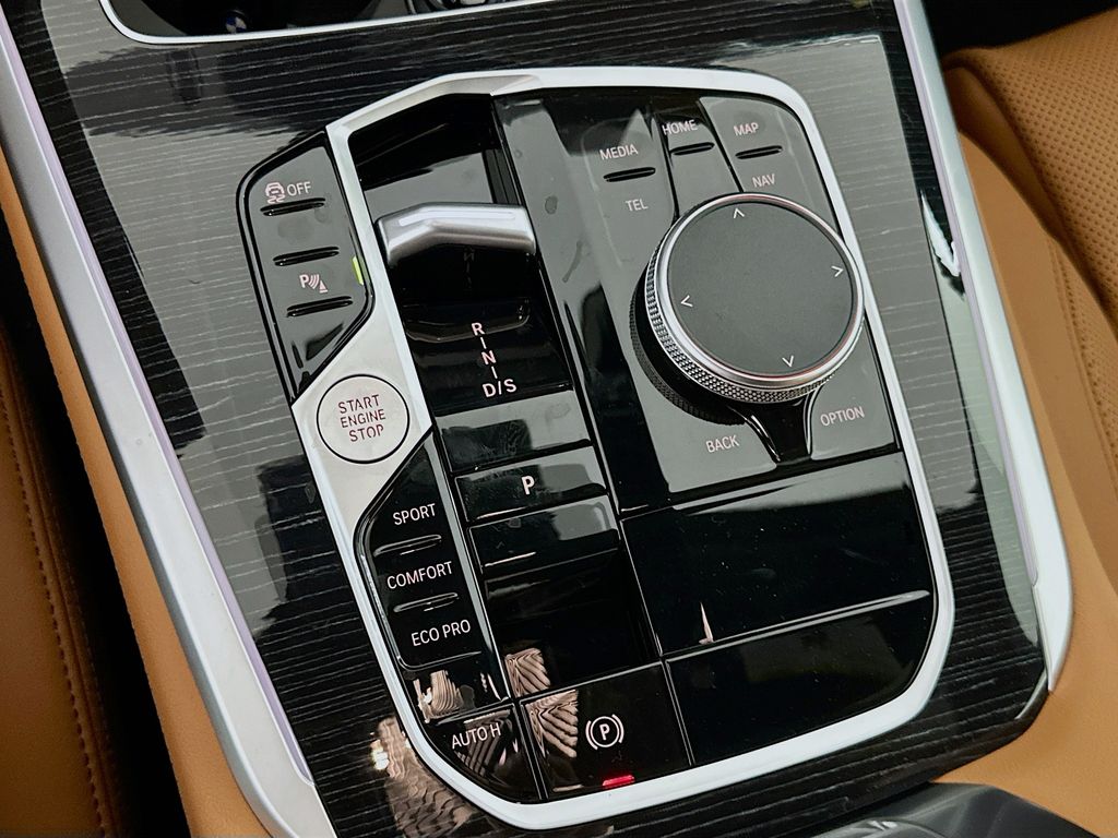 Thumbnail: 2026 BMW X5 - 15