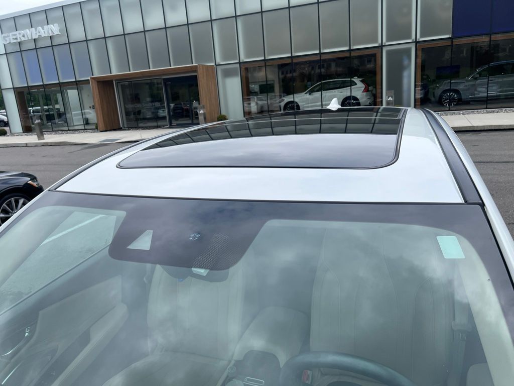 Used 2022 White Acura Advance Package image 7