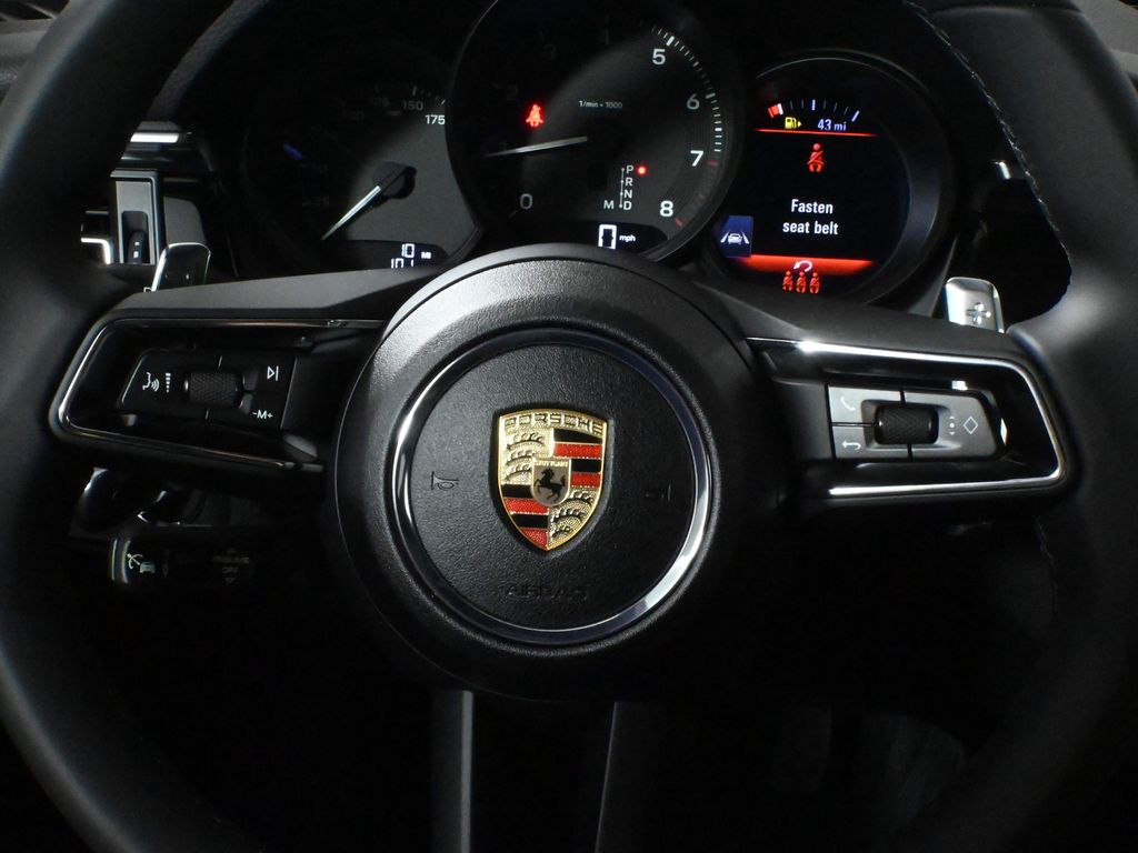 Thumbnail: 2025 Porsche Macan - 19