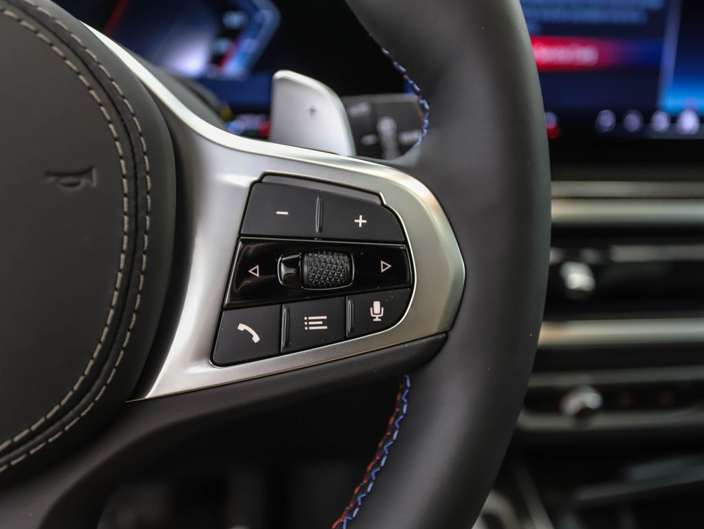 Thumbnail: 2026 BMW X5 - 13