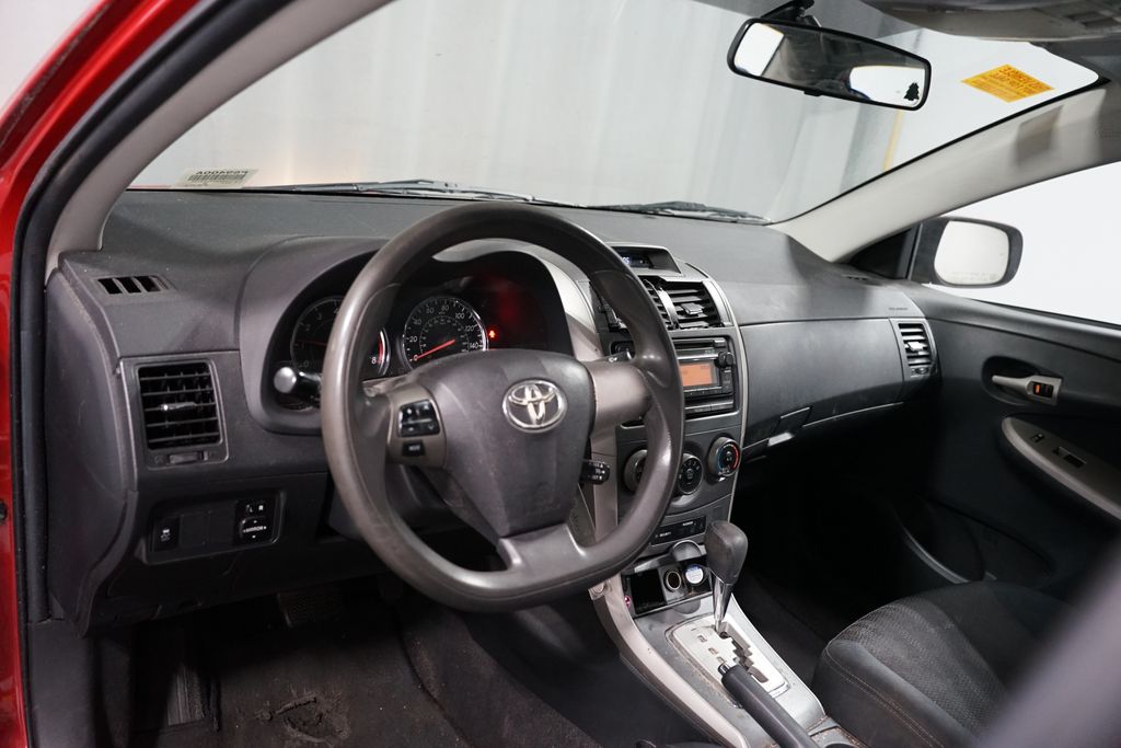 Thumbnail: 2012 Toyota Corolla - 7