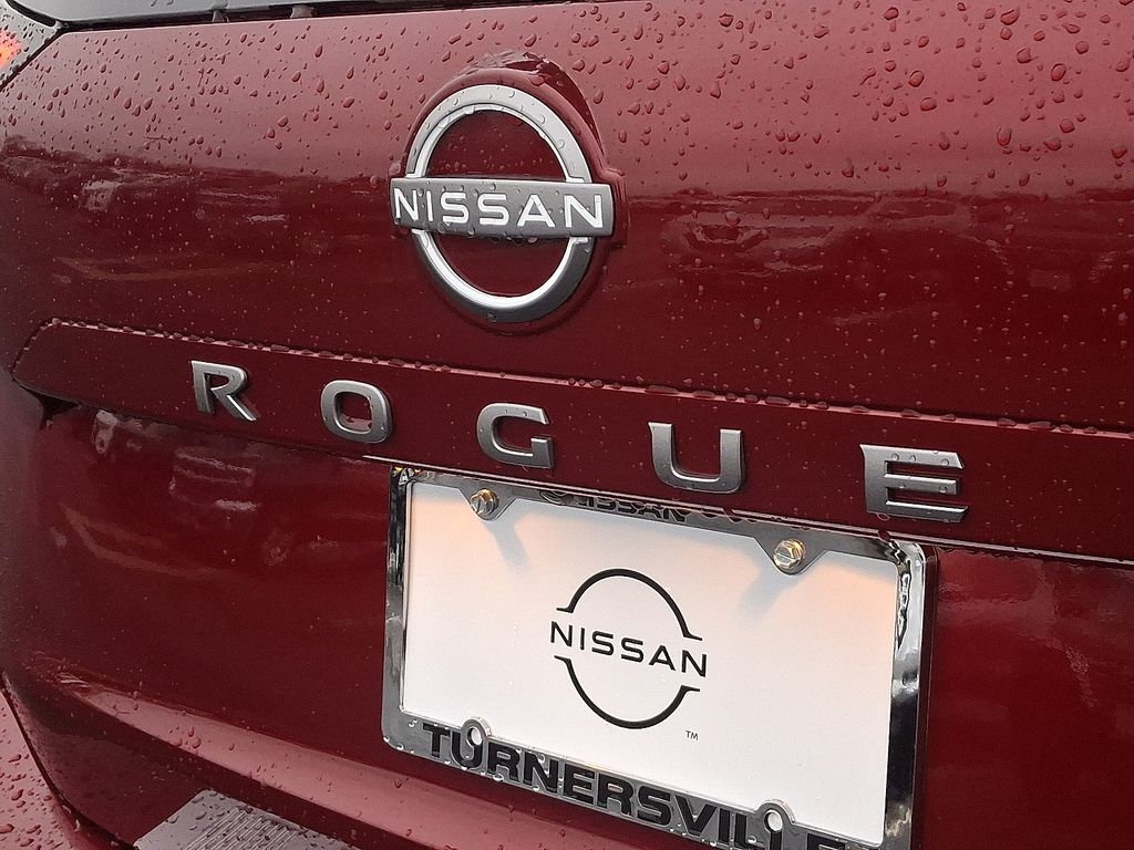 2025 Nissan Rogue SV 5