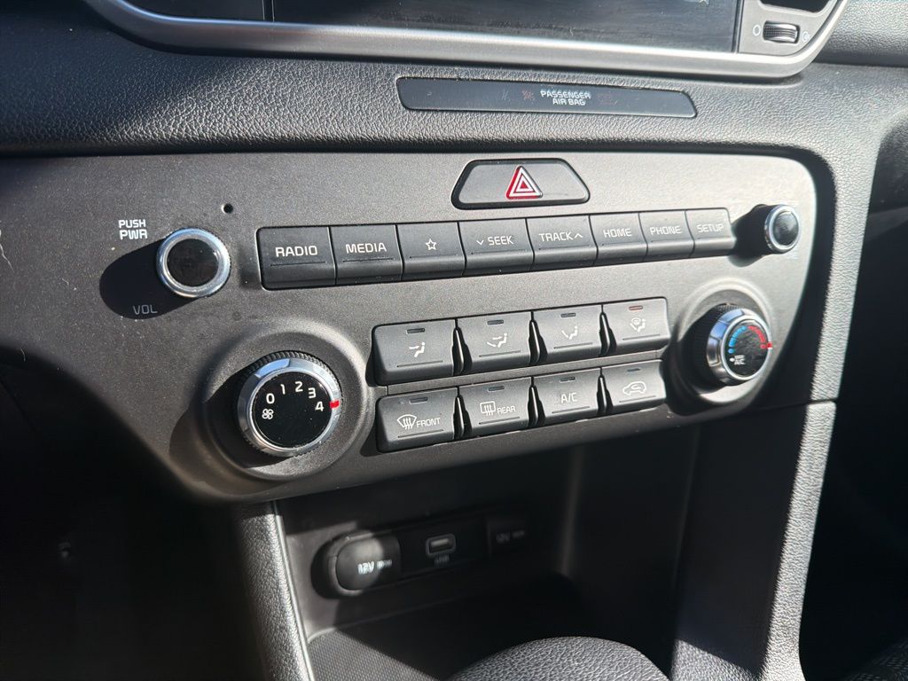 Thumbnail: 2020 Kia Sportage - 31