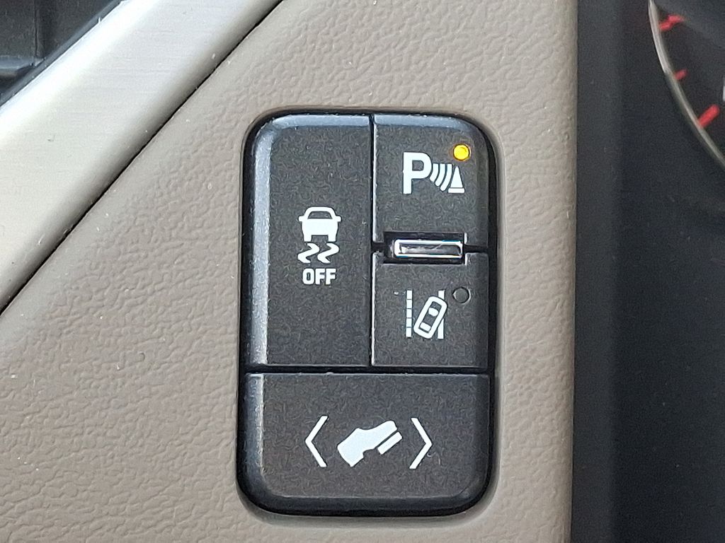 2015 GMC Yukon SLT 27