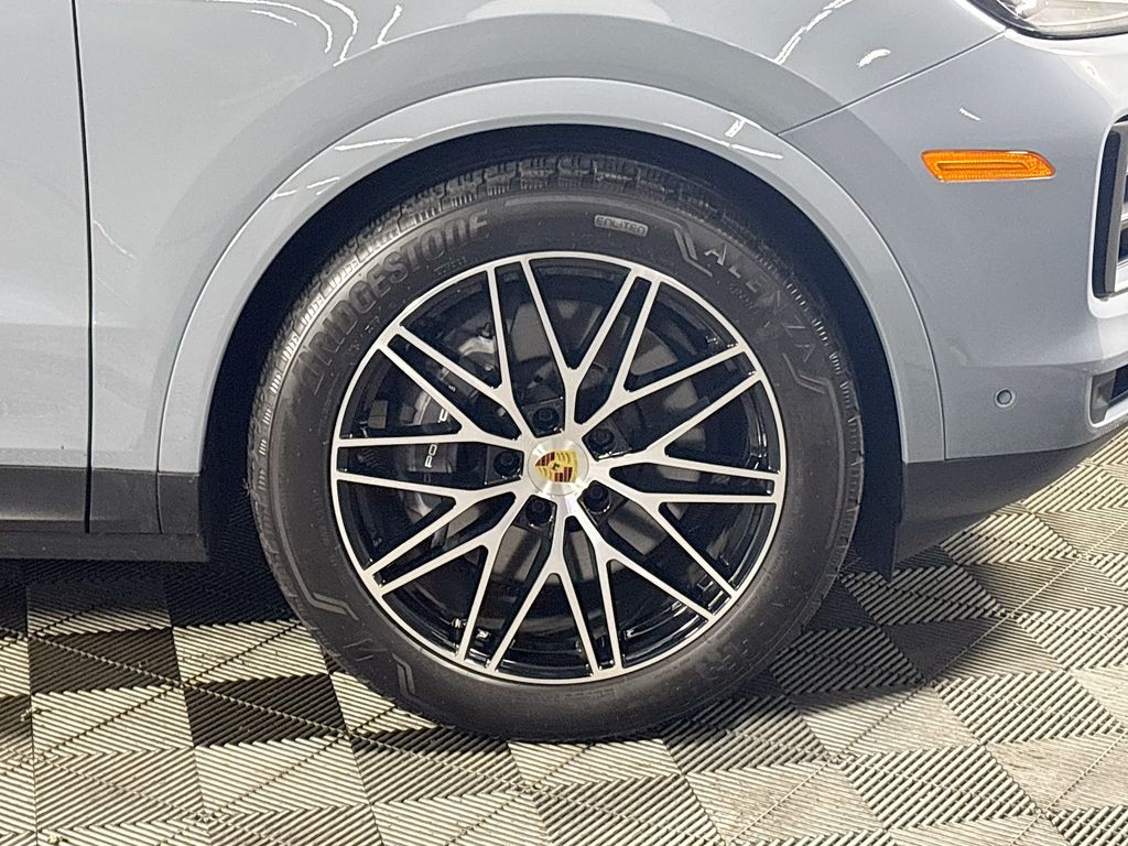 2024 Porsche Cayenne Coupe Base