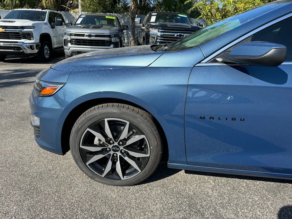 2025 Chevrolet Malibu RS 11