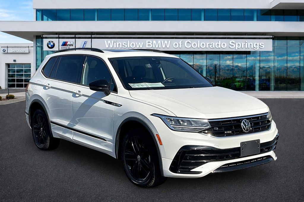2022 Volkswagen Tiguan 2.0T SE R-Line Black