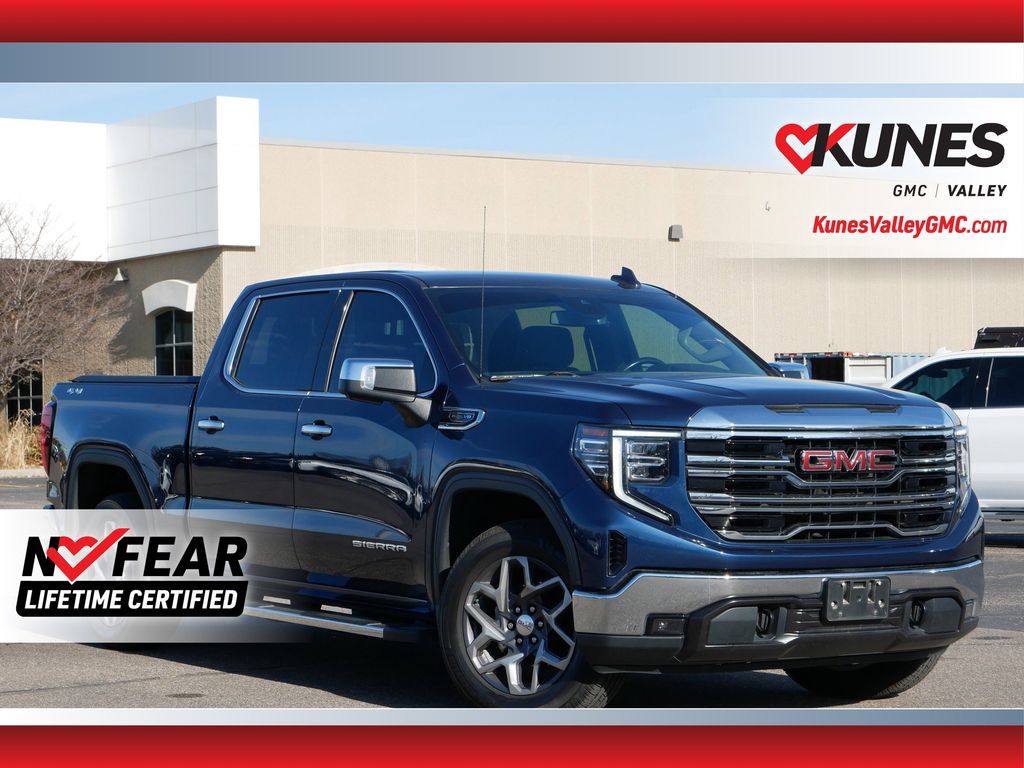 2022 GMC Sierra 1500 SLT Crew Cab 4WD