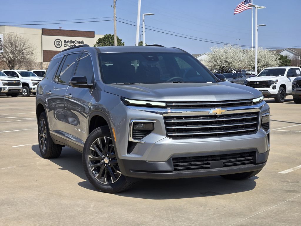 2026 Chevrolet Traverse LT FWD