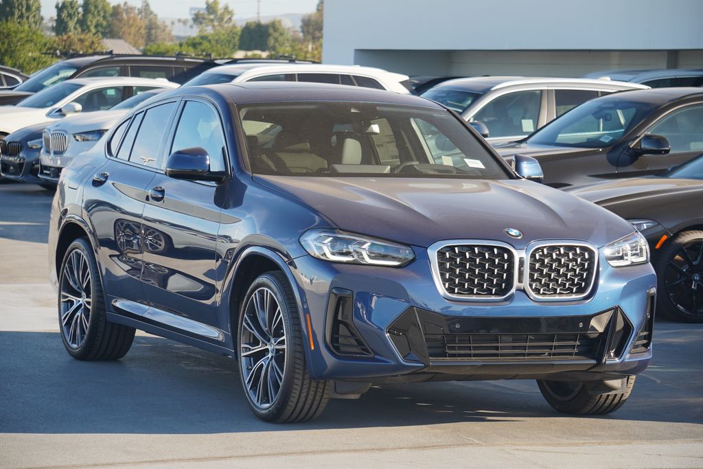 2025 BMW X4 xDrive30i 3