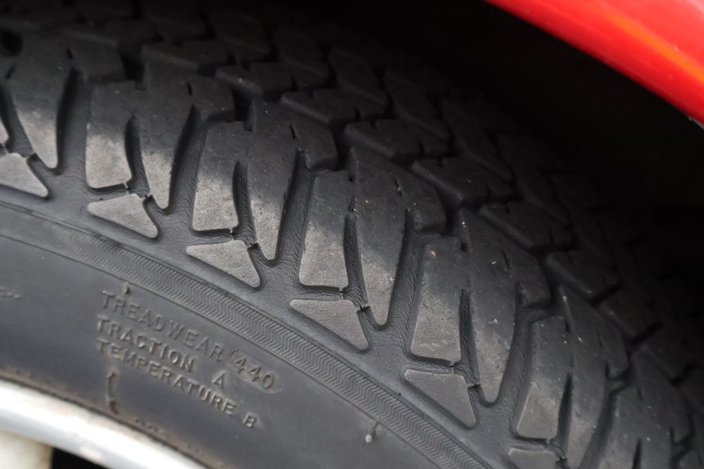 1990 Mazda MX-5 Miata Base 6