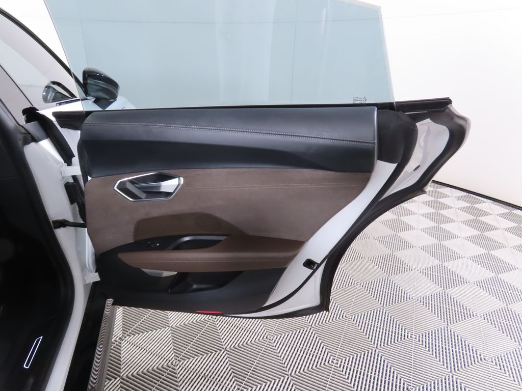 2022 Audi e-tron GT Prestige 27