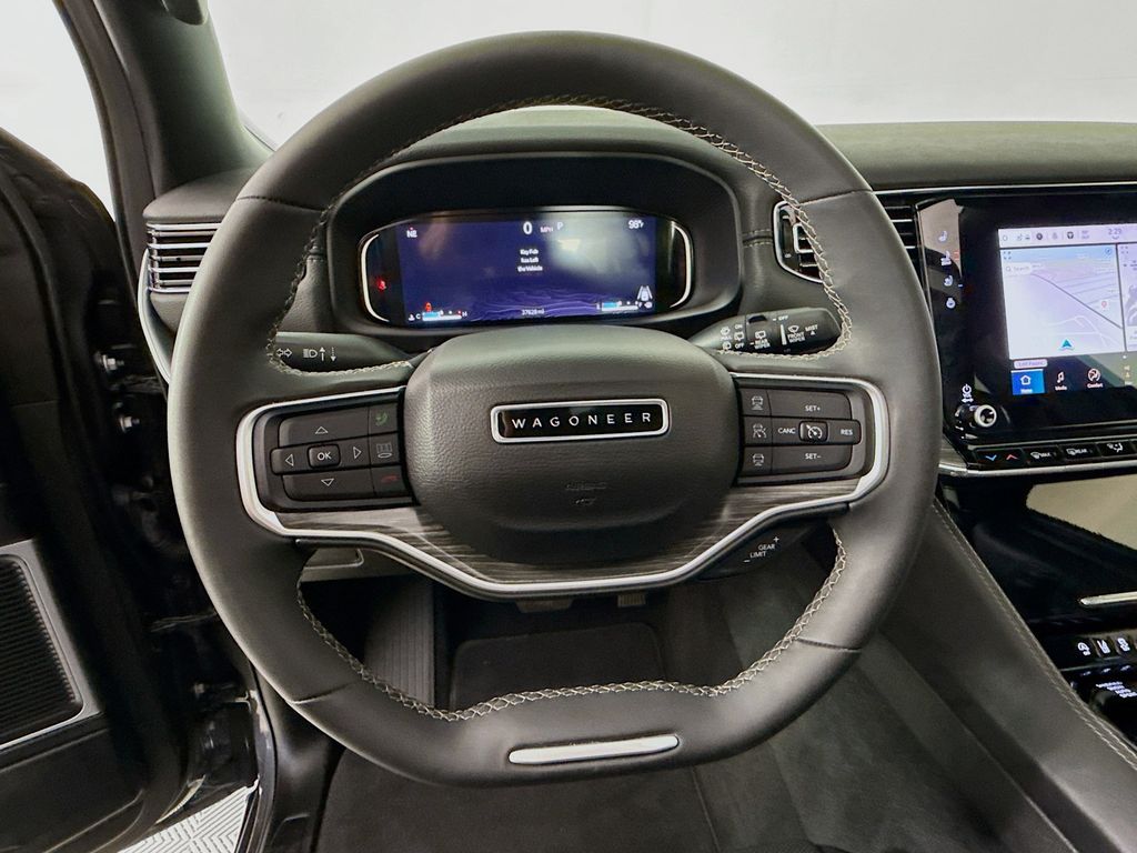 Thumbnail: 2023 Jeep Wagoneer - 11