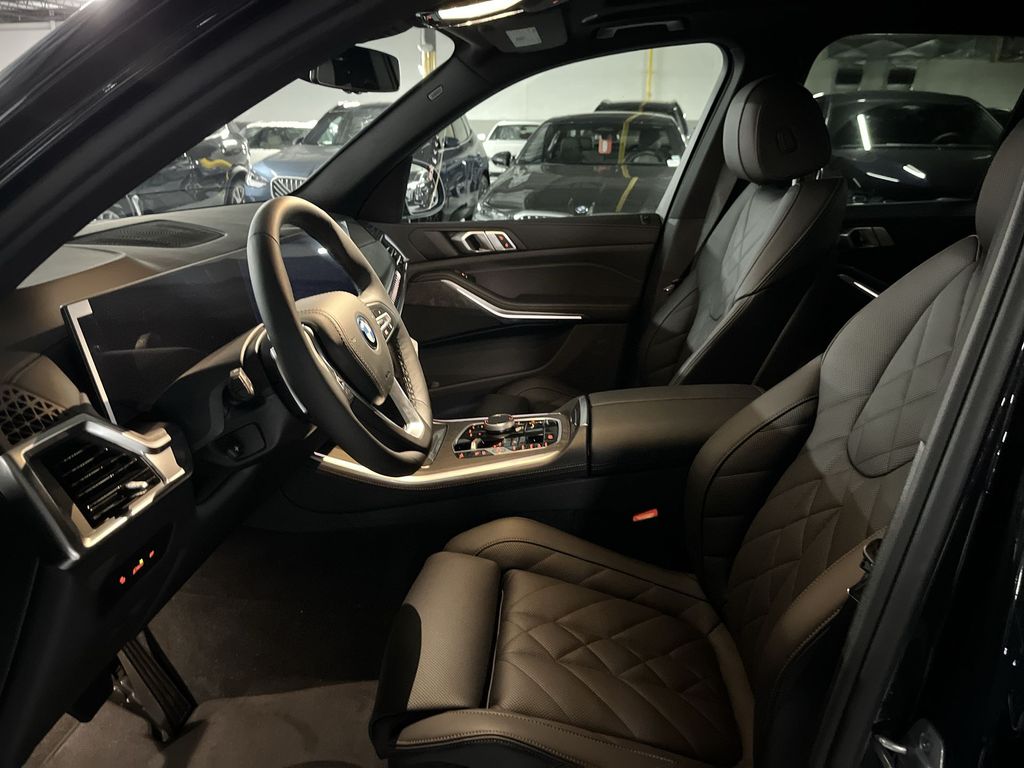 Thumbnail: 2026 BMW X5 - 11