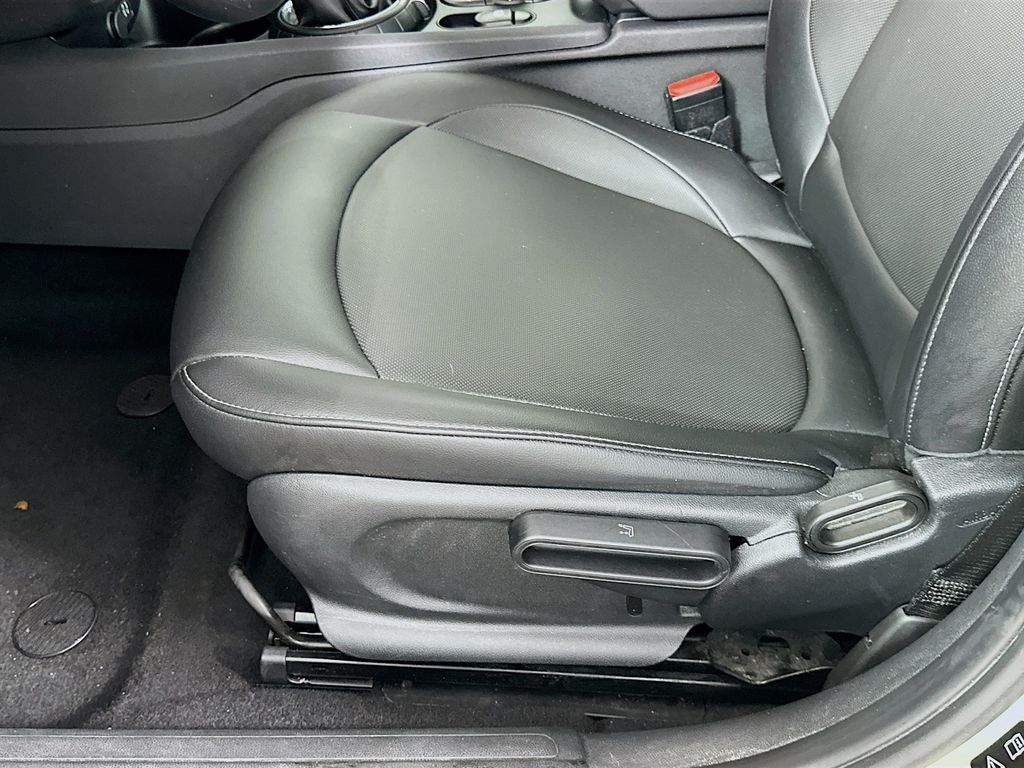 Thumbnail: 2017 MINI Cooper Clubman - 15