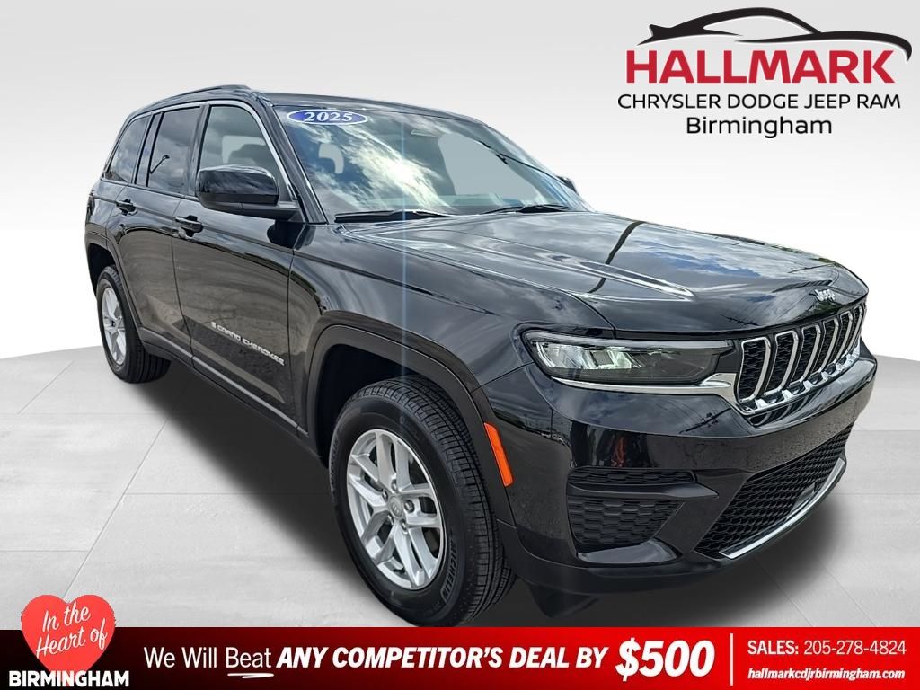 Diamond Black Crystal Pearlcoat 2025 Jeep Grand Cherokee Laredo X 4WD SUV / Crossover Four-Wheel Drive 8-Speed Automatic