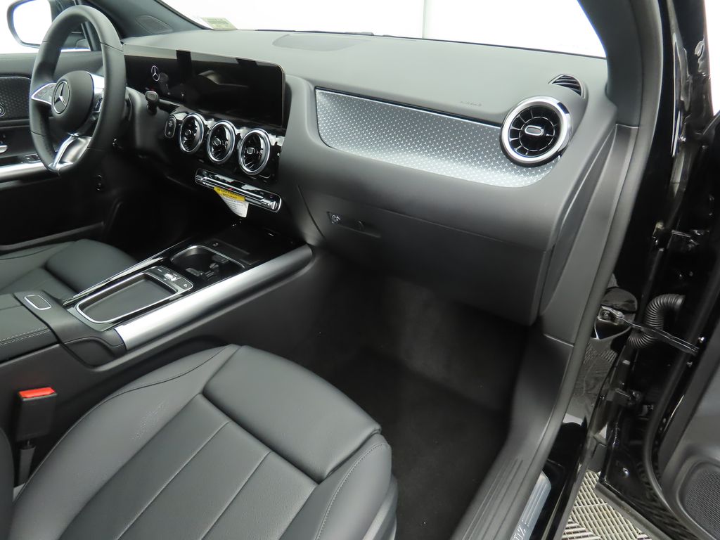 2025 Mercedes-Benz GLA 250 18
