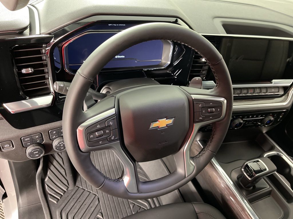 2025 Chevrolet Silverado 1500 LTZ 30