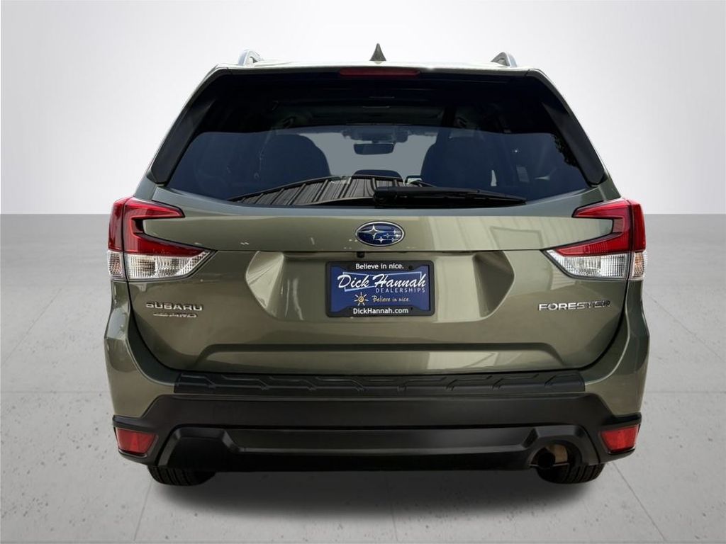 2021 Subaru Forester Premium