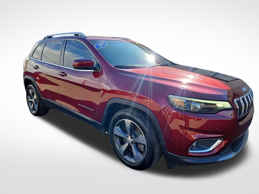 View vehicle photo 7