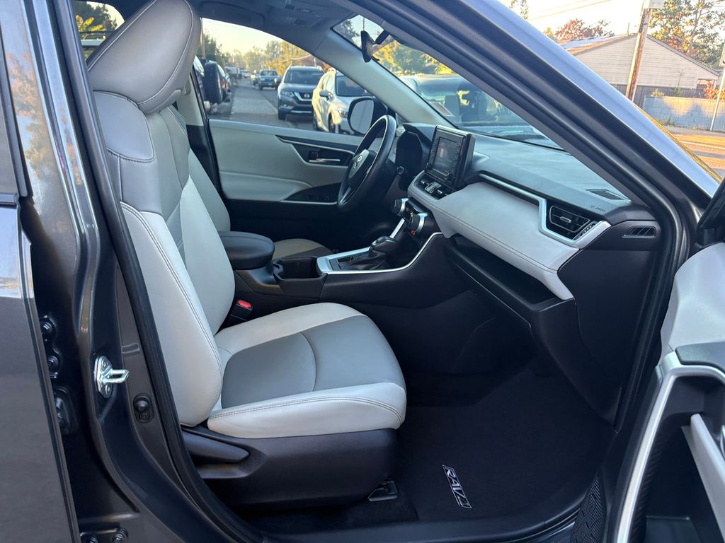 2022 Toyota RAV4 XLE Premium