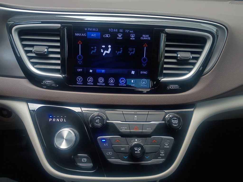 Used Car 2017 Chrysler Pacifica  Touring For Sale Under $10,000 In Austin, Texas