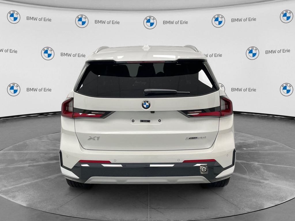 New 2026 Mineral White Metallic BMW xDrive28i image 2