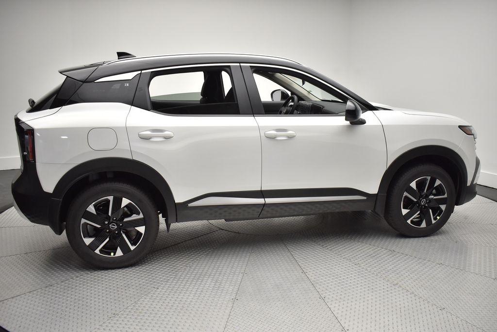 Thumbnail: 2026 Nissan Kicks - 4