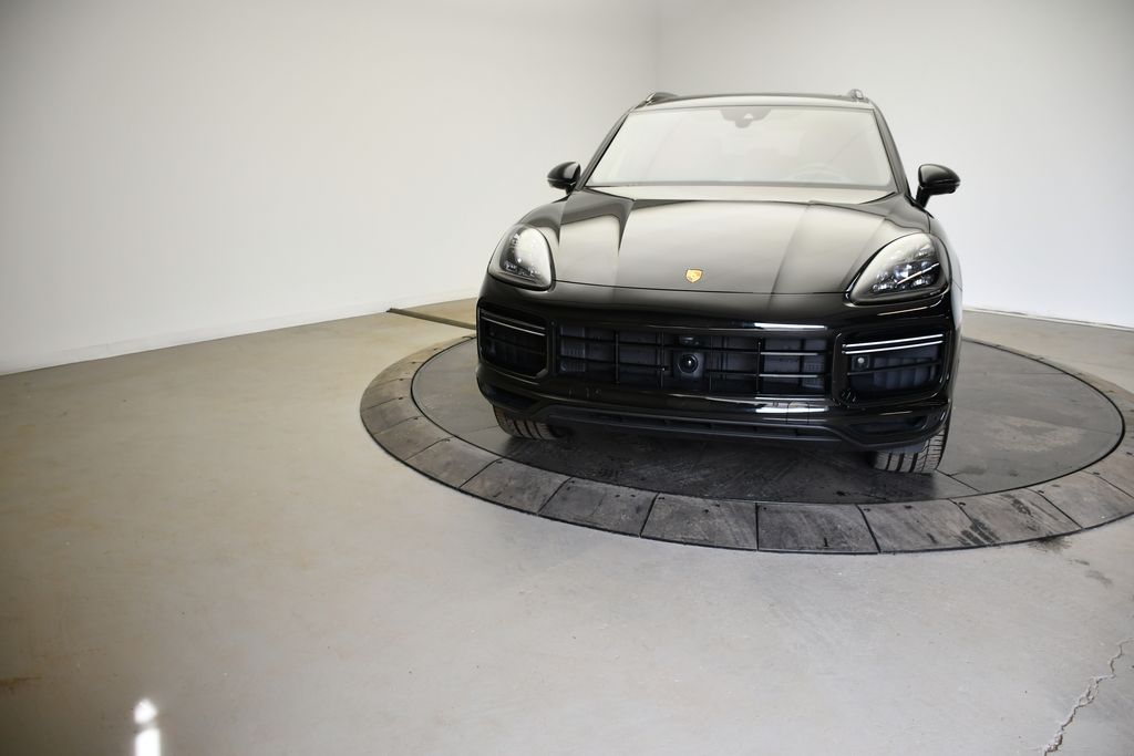 Thumbnail: 2026 Porsche Panamera - 10
