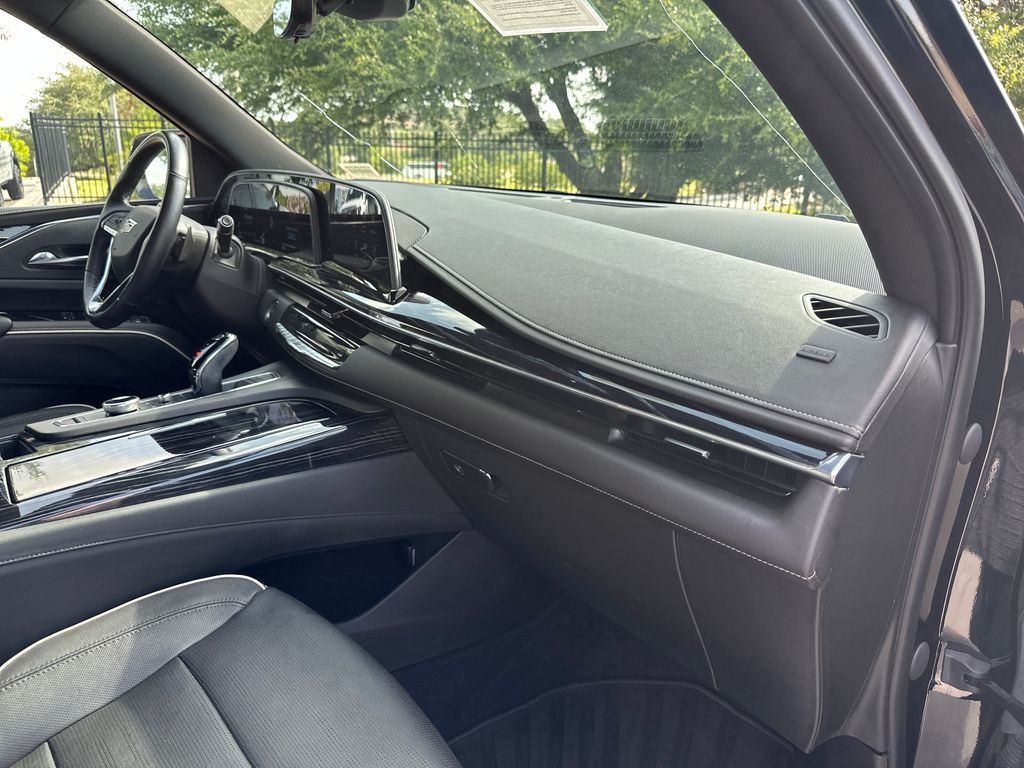 Used 2021 Black Cadillac Sport image 42