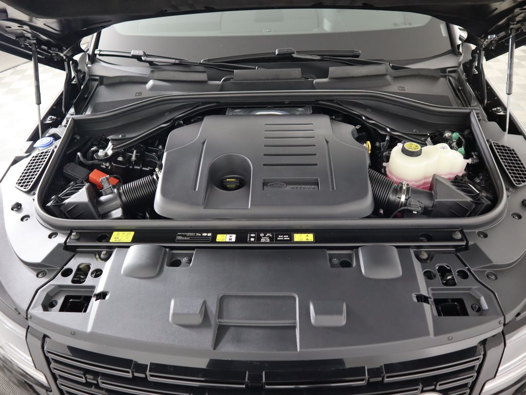 Thumbnail: 2026 Land Rover Range Rover Sport - 31