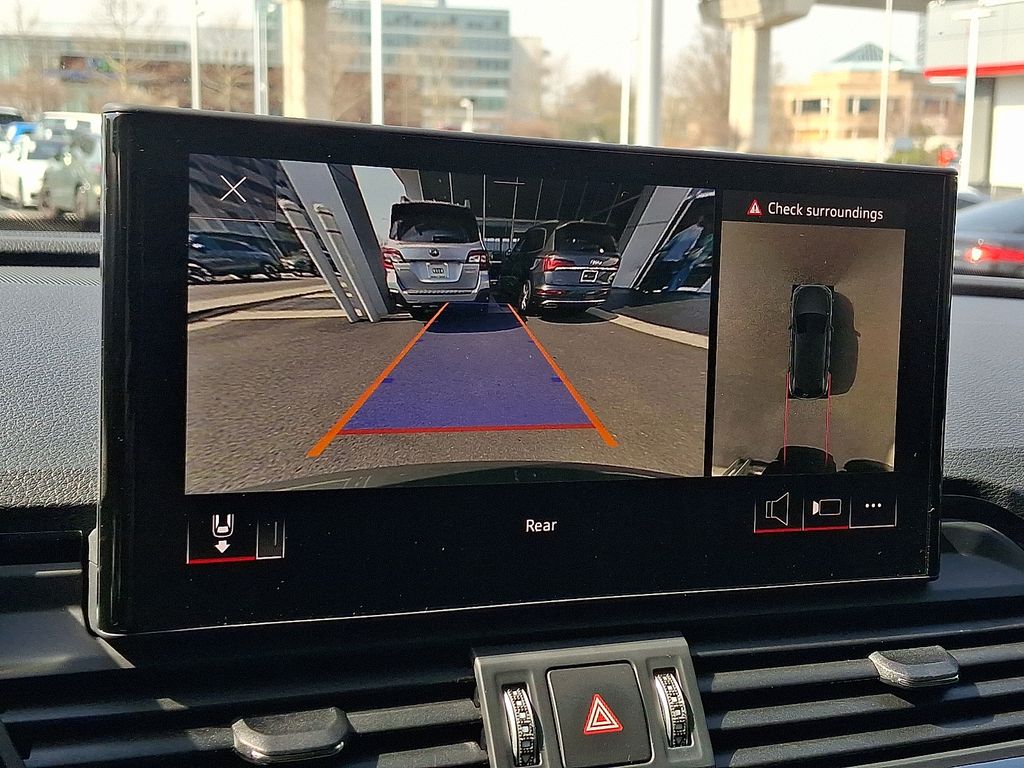 Thumbnail: 2023 Audi Q5 - 18