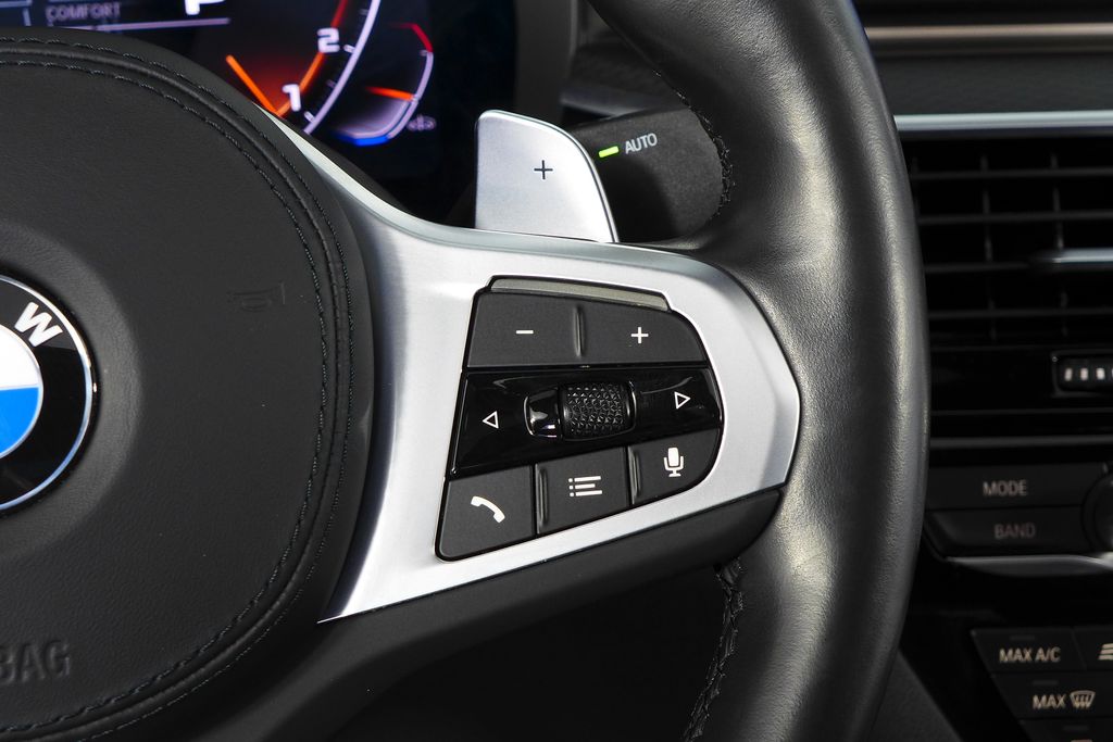 Thumbnail: 2023 BMW 5 Series - 28