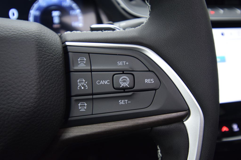 new 2026 Jeep Grand Cherokee car, priced at $51,400