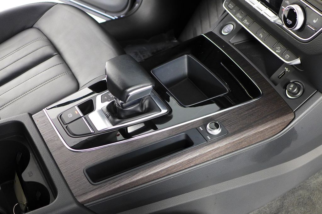 Thumbnail: 2023 Audi Q5 - 15