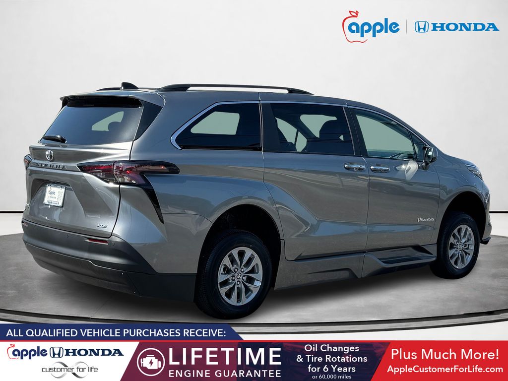 2026 Toyota Sienna XLE