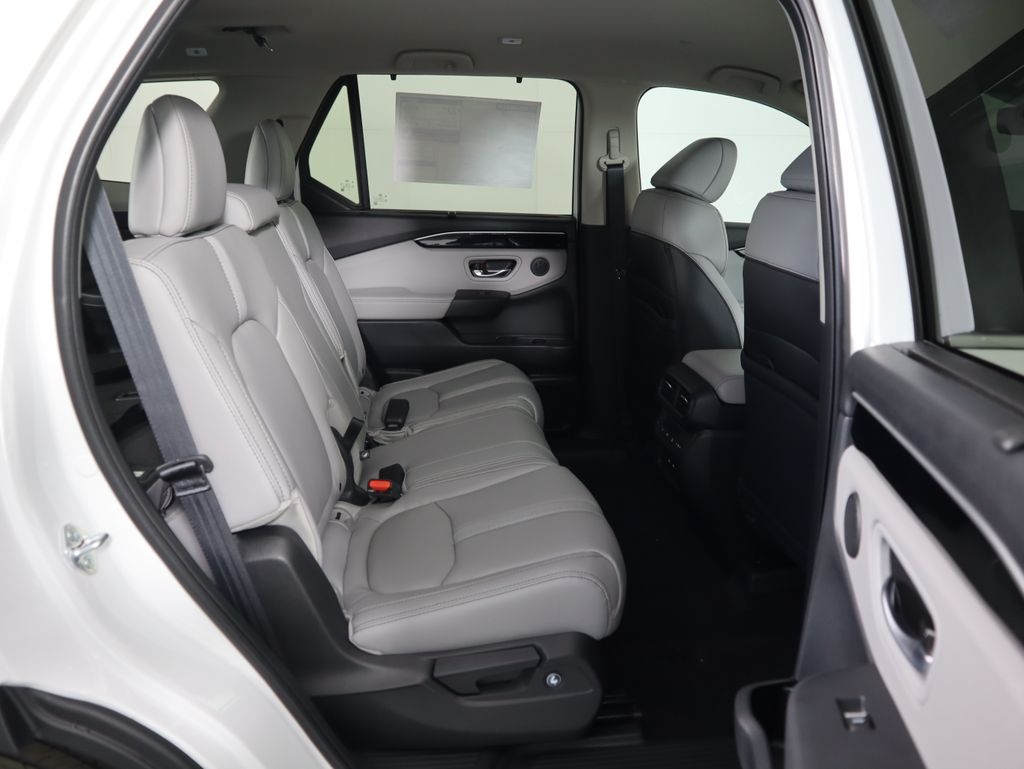Thumbnail: 2025 Honda Pilot - 22