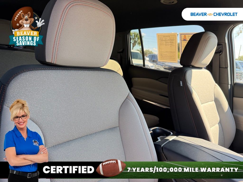 Used 2025 Chevrolet Traverse SUV