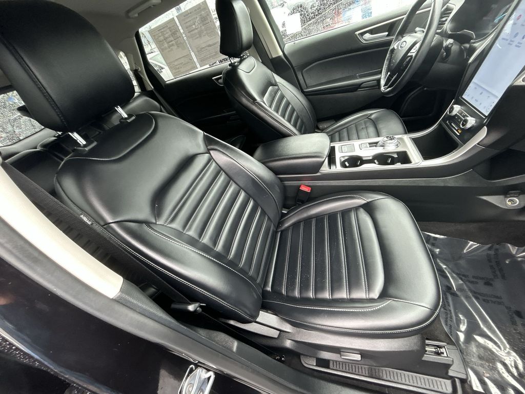 Thumbnail: 2024 Ford Edge - 23